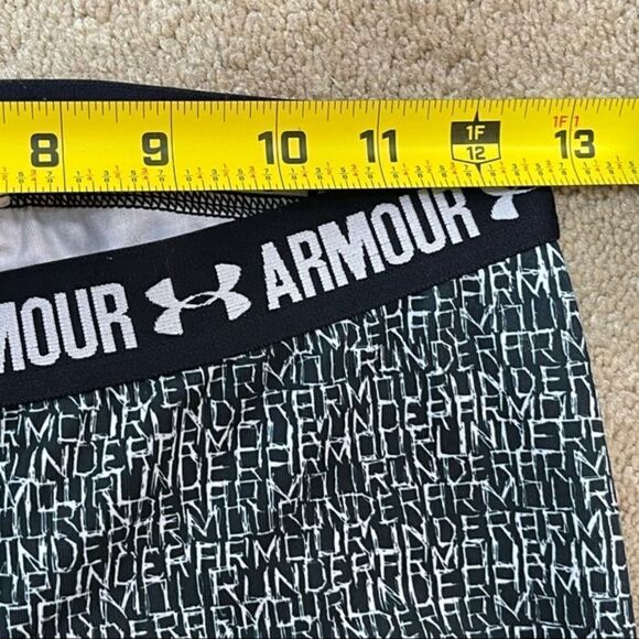 Under Armour Black Logo Running Capri Legging - Picture 4 of 7